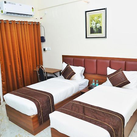 Jn Residency Perungudi Bed & Breakfast Chennai Bagian luar foto