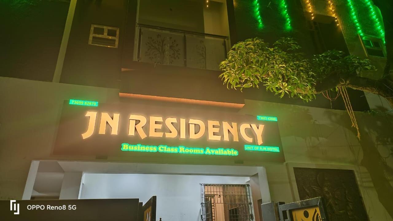 Jn Residency Perungudi Bed & Breakfast Chennai Bagian luar foto